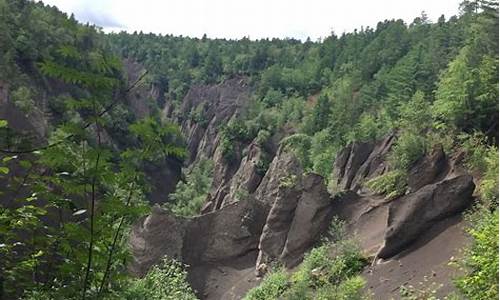 聚龙火山石林景区_聚龙火山石林景区值得去吗